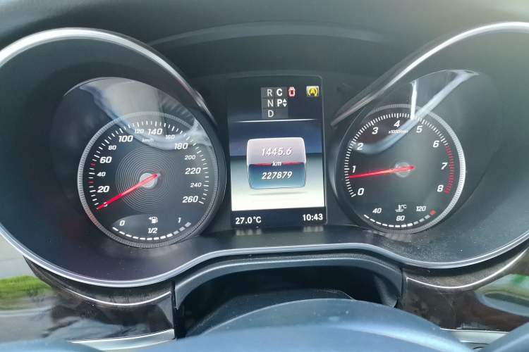 Used Mercedes-Benz V-Class 2017 V 260 L Prestige Extended Edition Instrument Cluster