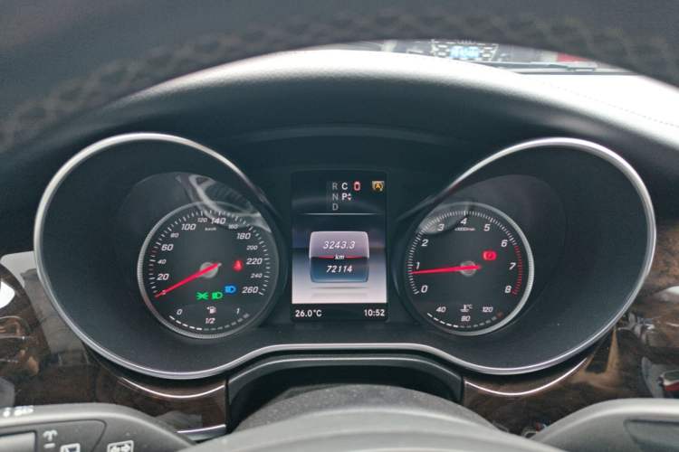 Used Mercedes-Benz V-Class 2017 V 260 L Prestige Extended Edition Instrument Cluster