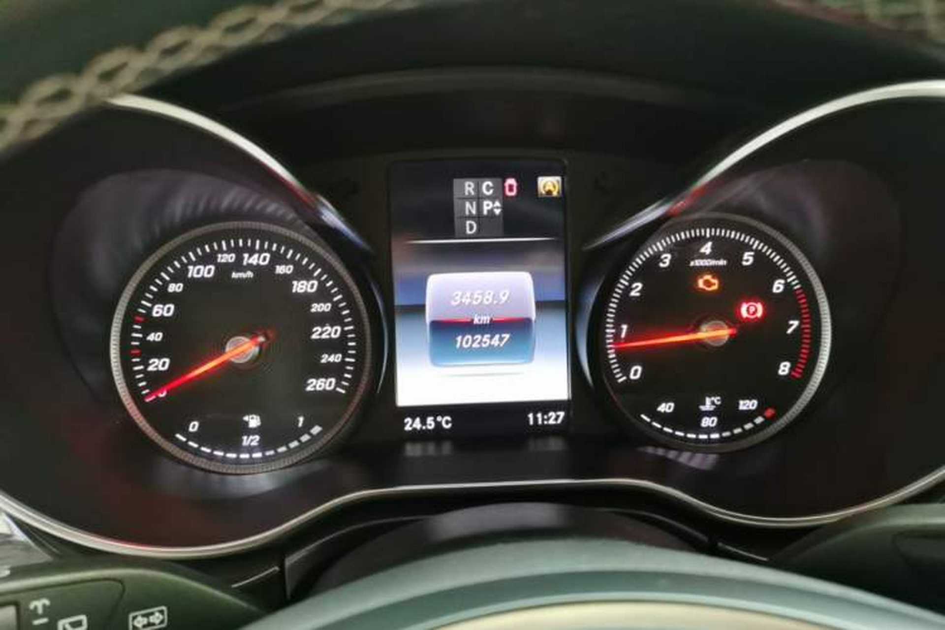 Used Mercedes-Benz V-Class 2017 V 260 Avantgarde Edition Instrument Cluster