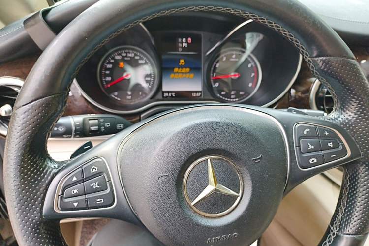 Used Mercedes-Benz V-Class 2017 V 260 L Prestige Extended Edition Instrument Cluster