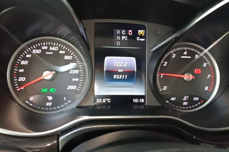 Used Mercedes-Benz V-Class 2017 V 260 Avantgarde Edition Instrument Cluster