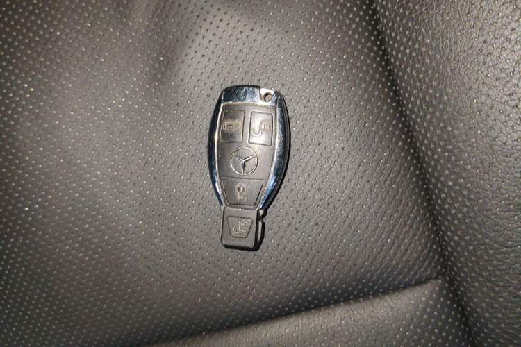Used Mercedes-Benz V-Class 2017 V 260 Avantgarde Edition Interior 1