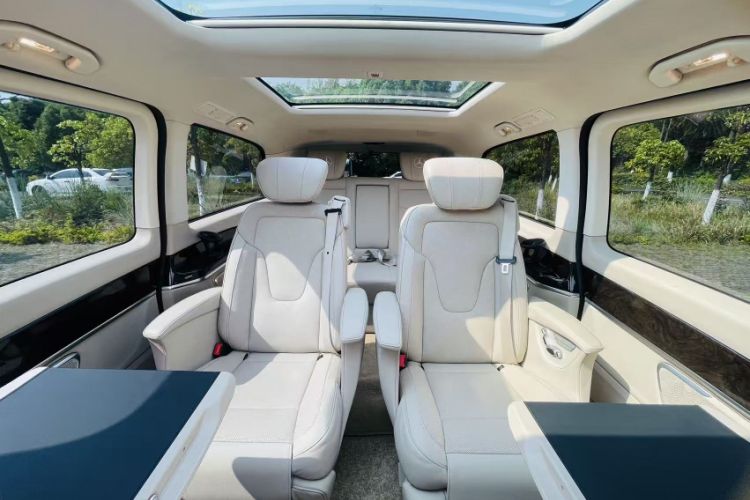 Used Mercedes-Benz V-Class 2017 V 260 L Prestige Extended Edition Interior 2