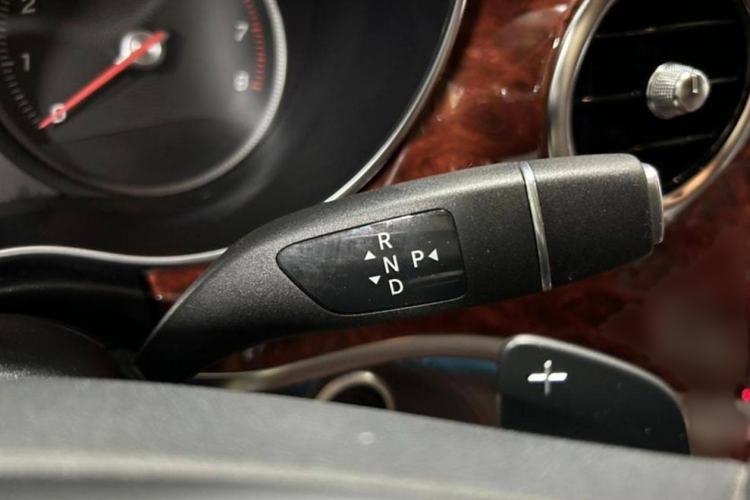 Used Mercedes-Benz V-Class 2017 V 260 L Prestige Extended Edition Interior 3