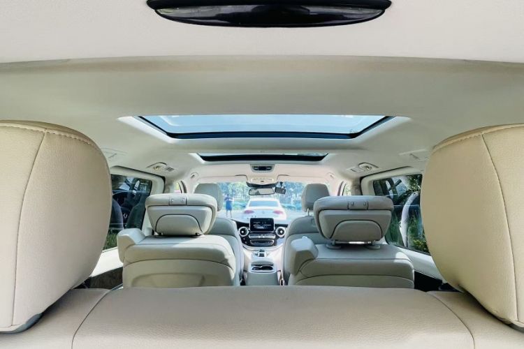 Used Mercedes-Benz V-Class 2017 V 260 L Prestige Extended Edition Interior 4