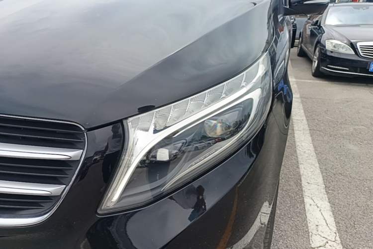 Used Mercedes-Benz V-Class 2017 V 260 L Prestige Extended Edition Left Front Headlight