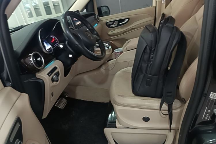 Used Mercedes-Benz V-Class 2017 V 260 L Prestige Extended Edition Left Front Seat
