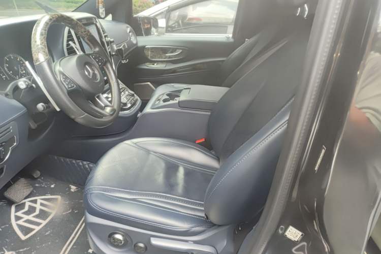 Used Mercedes-Benz V-Class  Left Front Seat
