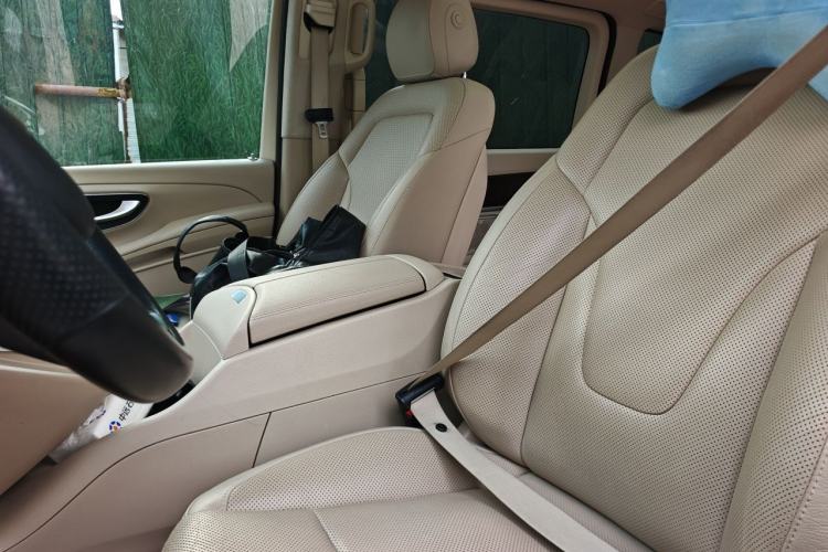 Used Mercedes-Benz V-Class 2017 V 260 L Prestige Extended Edition Left Front Seat