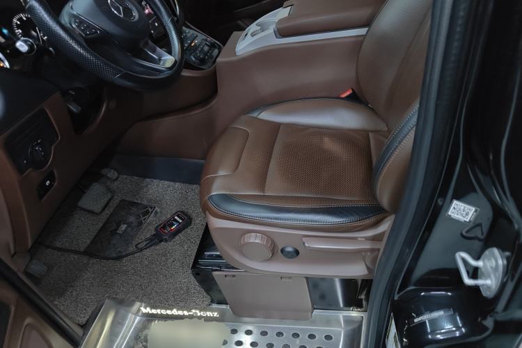 Used Mercedes-Benz V-Class  Left Front Seat