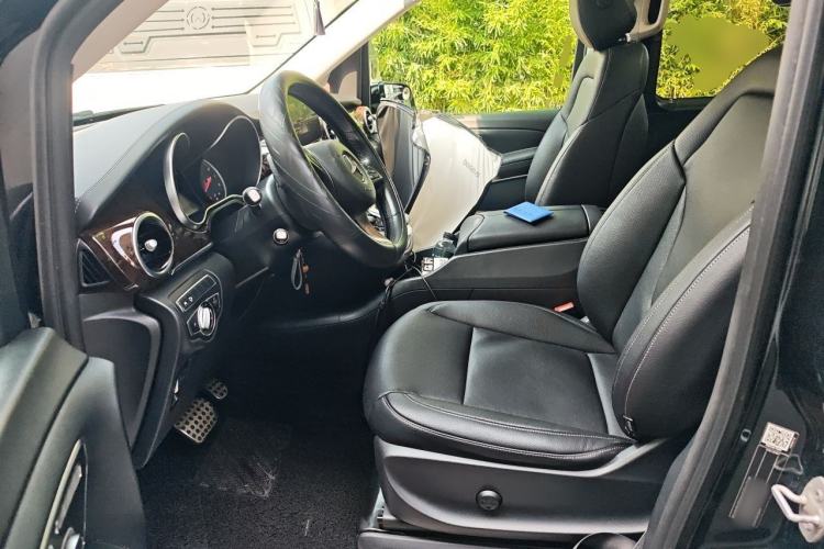 Used Mercedes-Benz V-Class 2017 V 260 Prestige Edition Left Front Seat