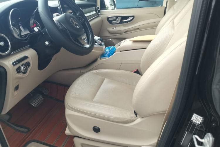Used Mercedes-Benz V-Class 2017 V 260 Prestige Edition Left Front Seat