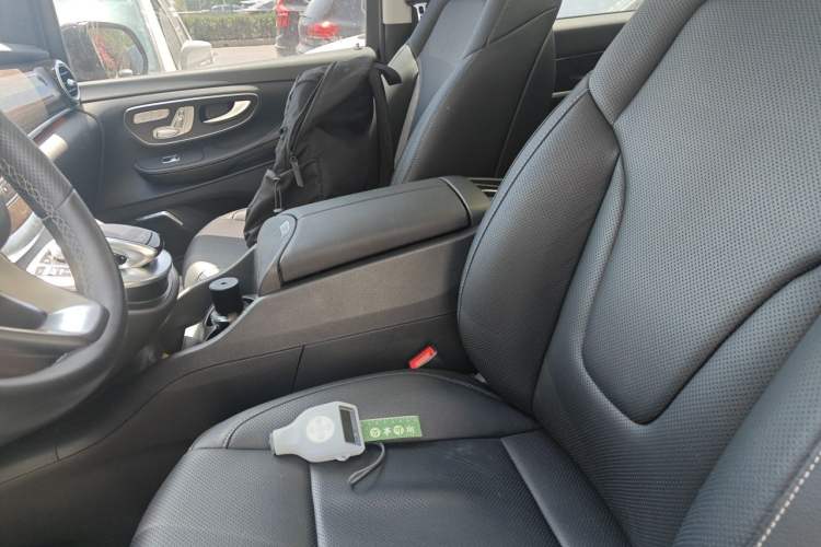 Used Mercedes-Benz V-Class 2017 V 260 L Prestige Extended Edition Left Front Seat