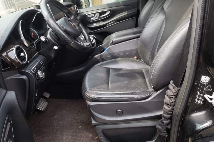 Used Mercedes-Benz V-Class 2017 V 260 Prestige Edition Left Front Seat
