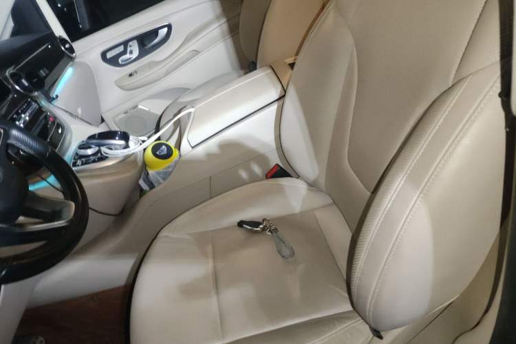 Used Mercedes-Benz V-Class 2017 V 260 L Prestige Extended Edition Left Front Seat