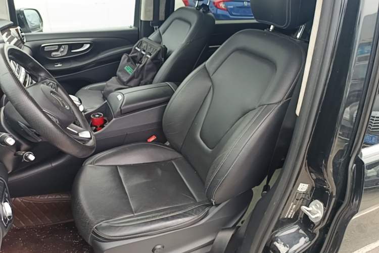 Used Mercedes-Benz V-Class 2017 V 260 L Prestige Extended Edition Left Front Seat