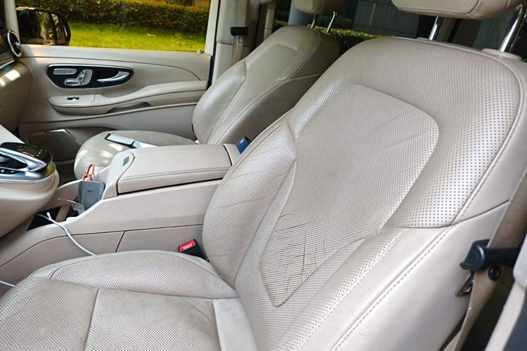 Used Mercedes-Benz V-Class 2017 V 260 L Prestige Extended Edition Left Front Seat