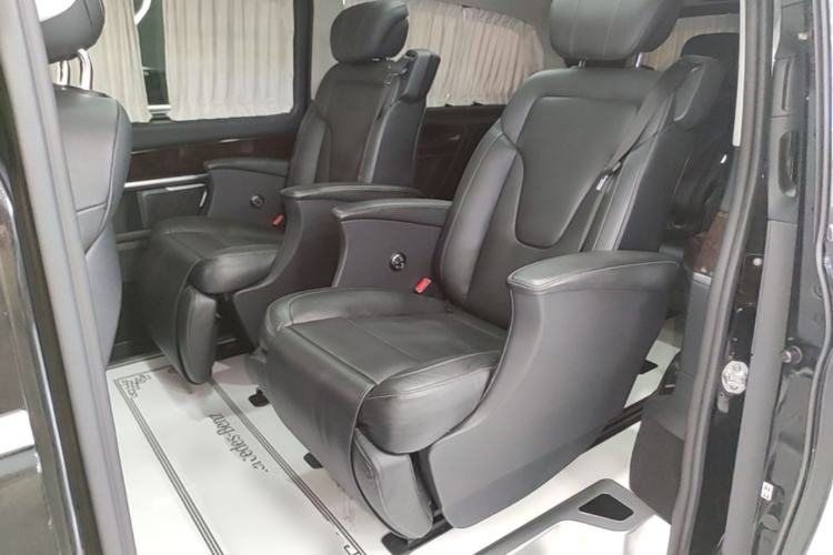 Used Mercedes-Benz V-Class 2017 V 260 L Prestige Extended Edition Left Rear Seat