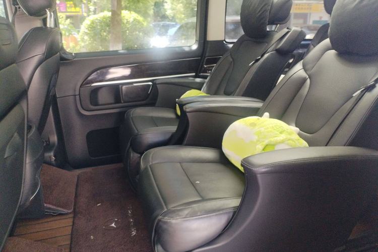 Used Mercedes-Benz V-Class 2017 V 260 Prestige Edition Left Rear Seat