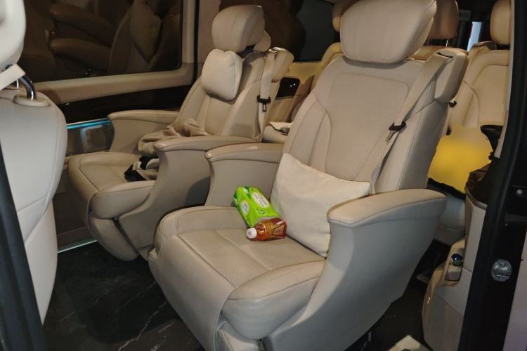 Used Mercedes-Benz V-Class 2017 V 260 L Prestige Extended Edition Left Rear Seat