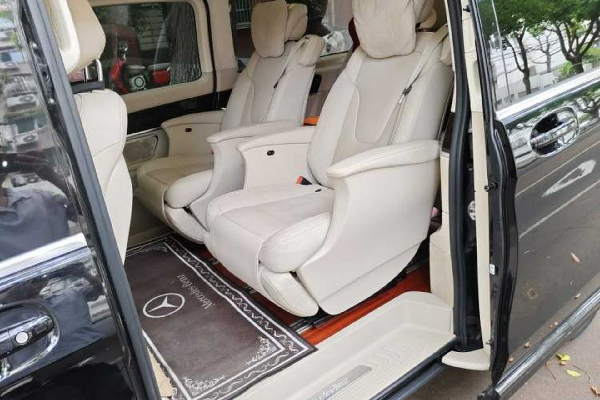 Used Mercedes-Benz V-Class 2017 V 260 L Prestige Extended Edition Left Rear Seat