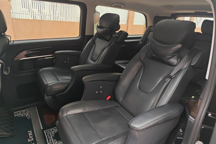 Used Mercedes-Benz V-Class 2017 V 260 L Prestige Extended Edition Left Rear Seat