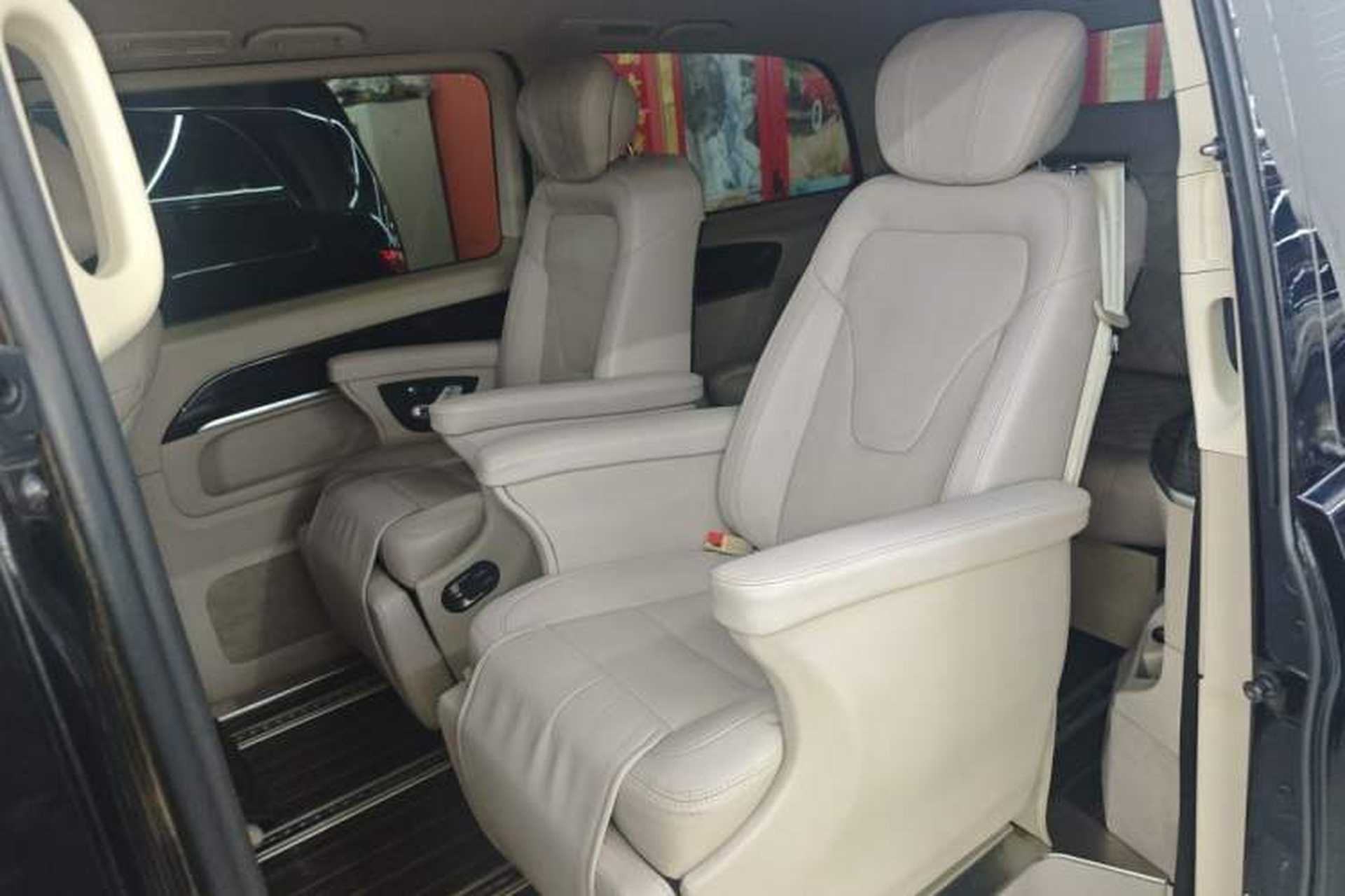 Used Mercedes-Benz V-Class 2017 V 260 Prestige Edition Left Rear Seat