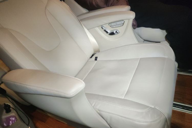 Used Mercedes-Benz V-Class 2017 V 260 L Prestige Extended Edition Left Rear Seat