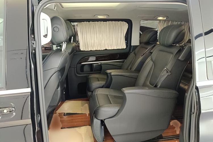 Used Mercedes-Benz V-Class 2017 V 260 L Prestige Extended Edition Left Rear Seat