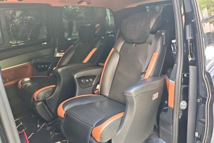 Used Mercedes-Benz V-Class 2017 V250 2.0T Base Model Left Rear Seat