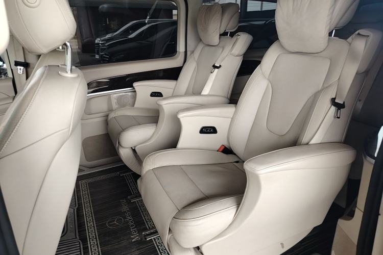 Used Mercedes-Benz V-Class 2017 V 260 L Prestige Extended Edition Left Rear Seat