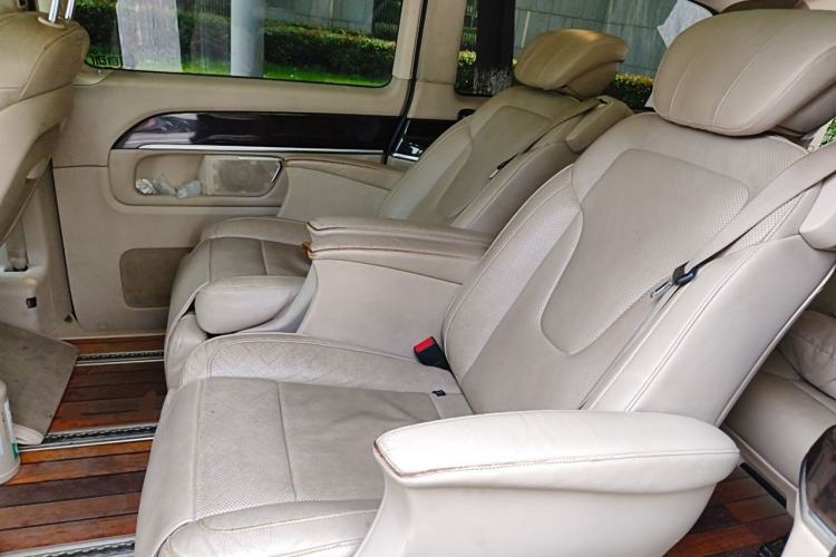 Used Mercedes-Benz V-Class 2017 V 260 L Prestige Extended Edition Left Rear Seat