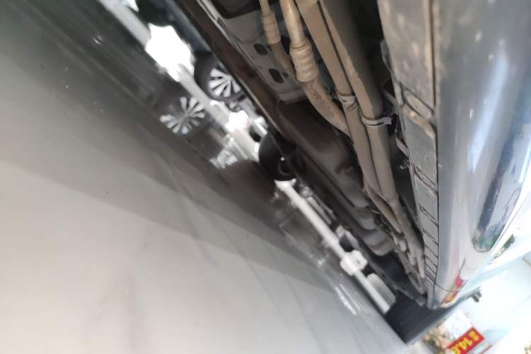 Used Mercedes-Benz V-Class 2017 V 260 L Prestige Extended Edition Left Side Sill