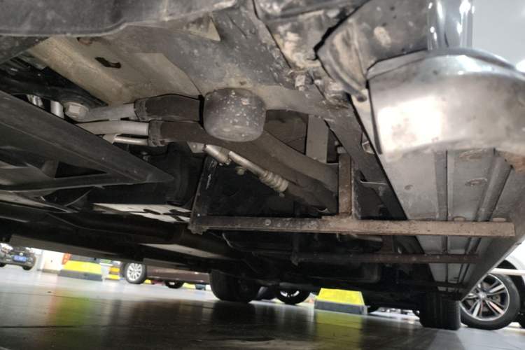 Used Mercedes-Benz V-Class 2017 V 260 L Prestige Extended Edition Left Side Sill