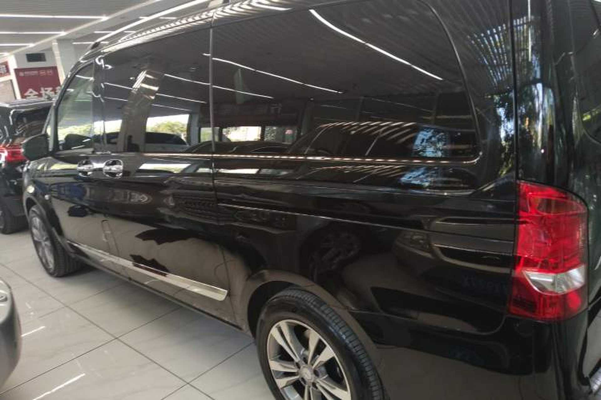 Used Mercedes-Benz V-Class 2017 V250 2.0T U.S. Spec Left Side
