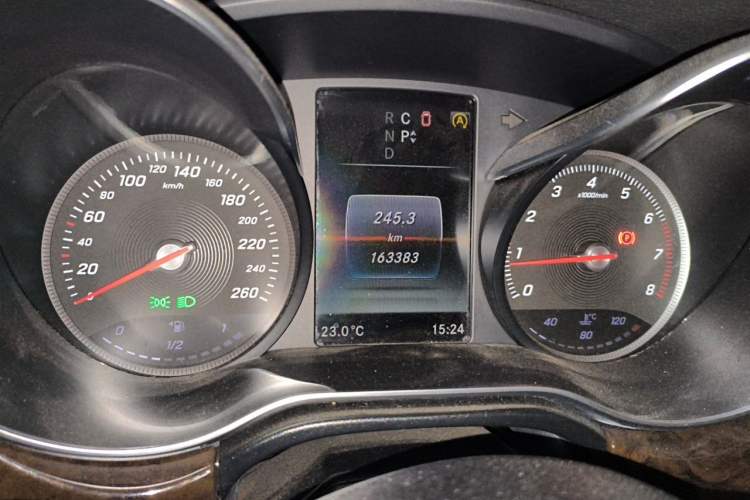 Used Mercedes-Benz V-Class 2017 V 260 L Prestige Extended Edition Odometer Close Up