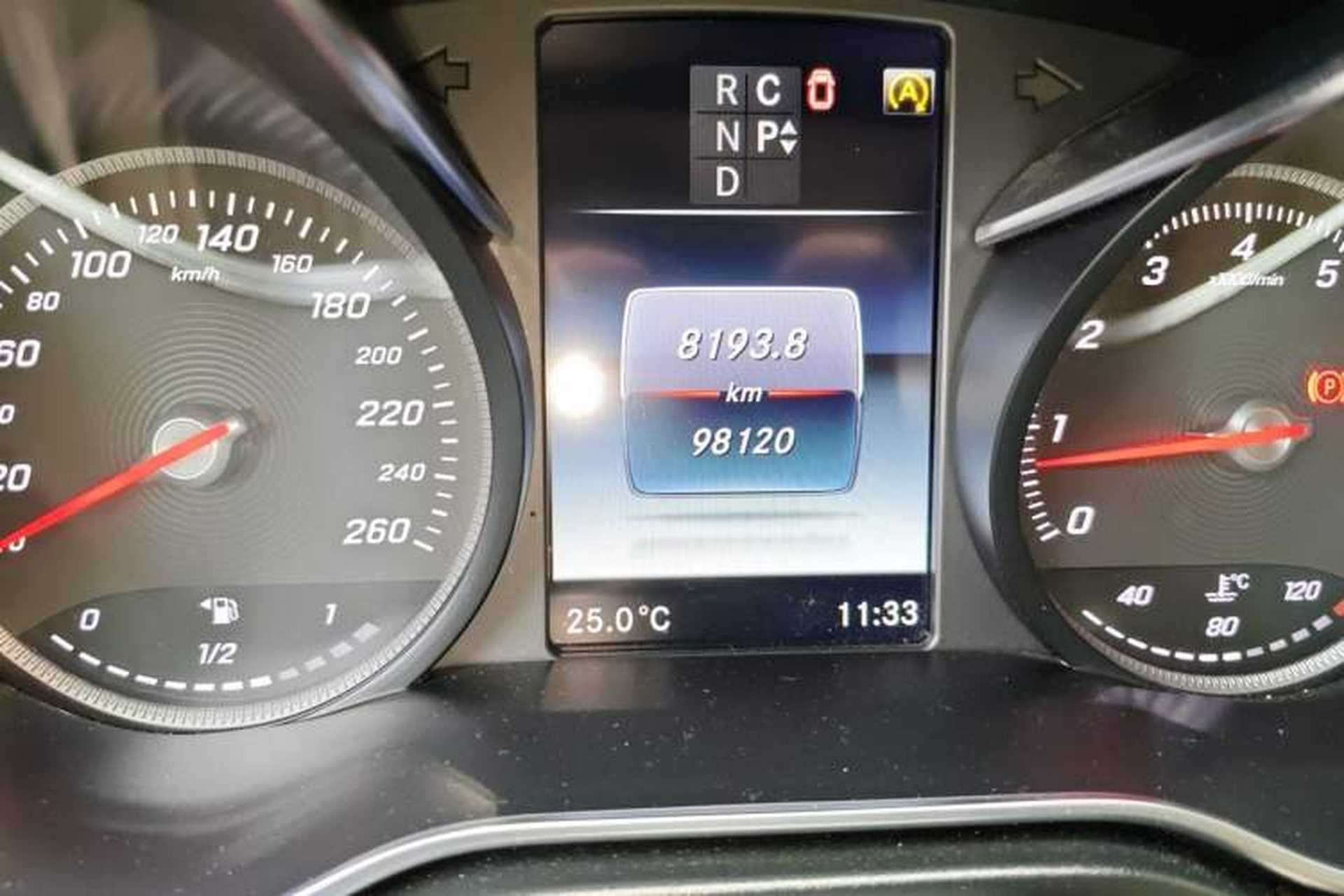 Used Mercedes-Benz V-Class 2017 V 260 L Prestige Extended Edition Odometer Close Up