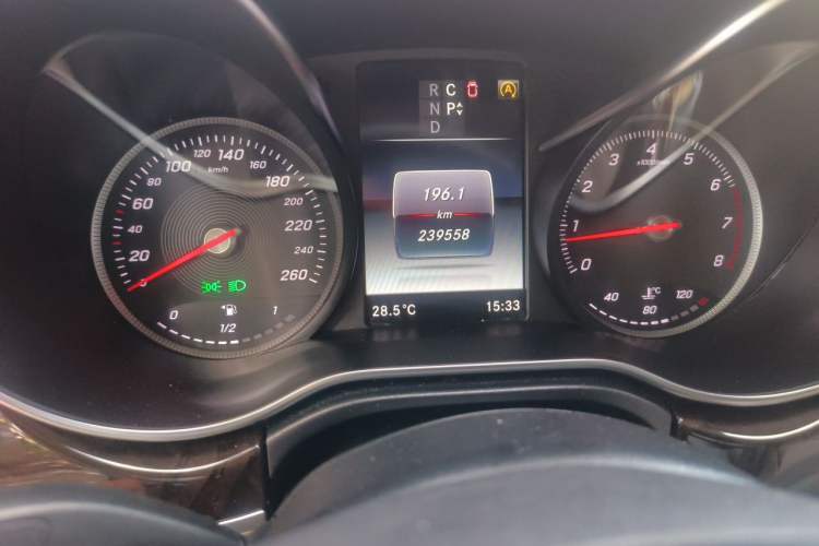 Used Mercedes-Benz V-Class 2017 V 260 L Prestige Extended Edition Odometer Close Up