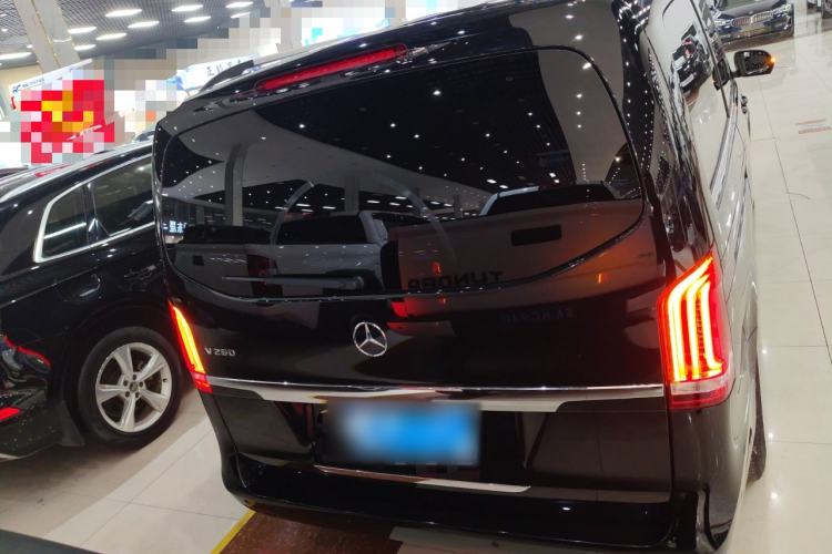 Used Mercedes-Benz V-Class 2017 V 260 Avantgarde Edition Rear