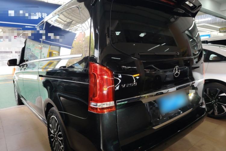Used Mercedes-Benz V-Class 2017 V 260 Prestige Edition Rear Left 45 Deg