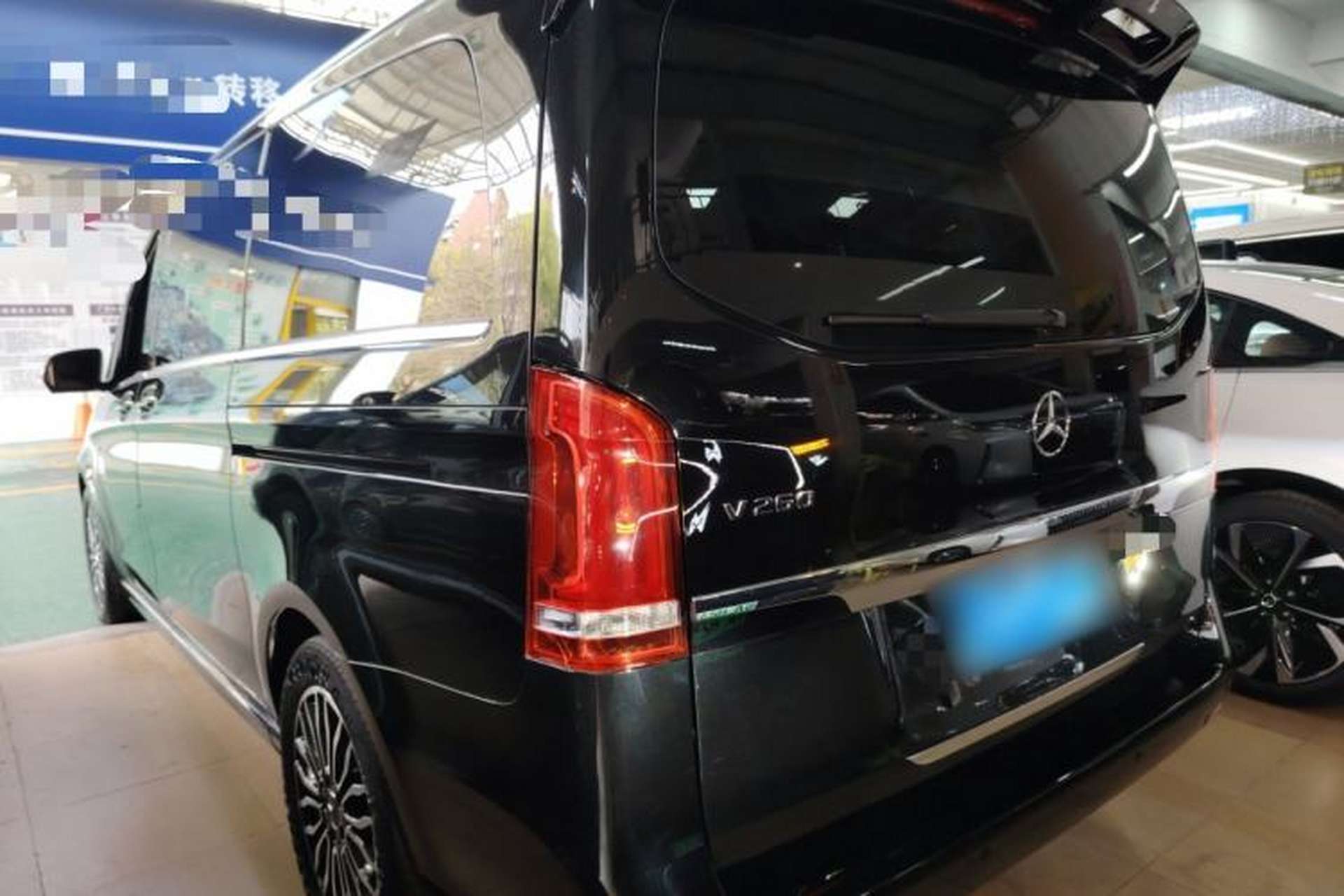 Used Mercedes-Benz V-Class 2017 V 260 Prestige Edition Rear Left 45 Deg