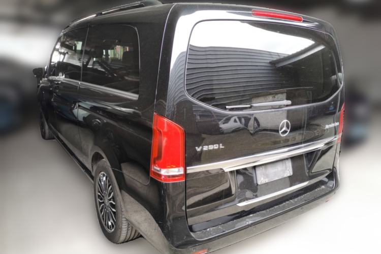 Used Mercedes-Benz V-Class 2017 V 260 L Prestige Extended Edition Rear Left 45 Deg