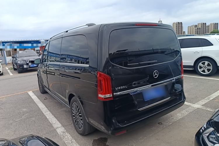 Used Mercedes-Benz V-Class 2017 V 260 L Prestige Extended Edition Rear Left 45 Deg