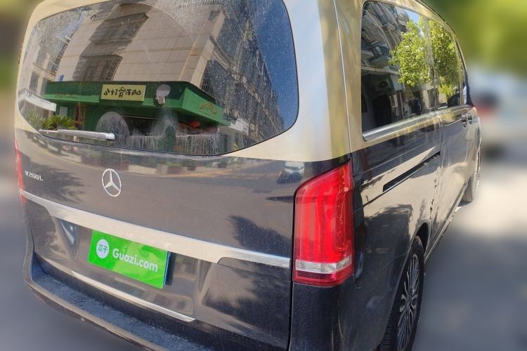 Used Mercedes-Benz V-Class 2017 V 260 Prestige Edition Rear Right 45 Deg