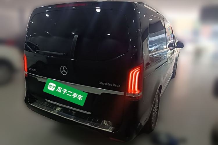Used Mercedes-Benz V-Class 2017 V 260 L Prestige Extended Edition Rear Right 45 Deg