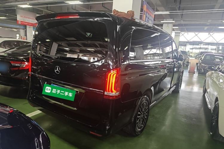 Used Mercedes-Benz V-Class 2017 V 260 L Prestige Extended Edition Rear Right 45 Deg