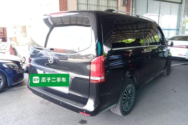 Used Mercedes-Benz V-Class 2017 V 260 L Prestige Extended Edition Rear Right 45 Deg