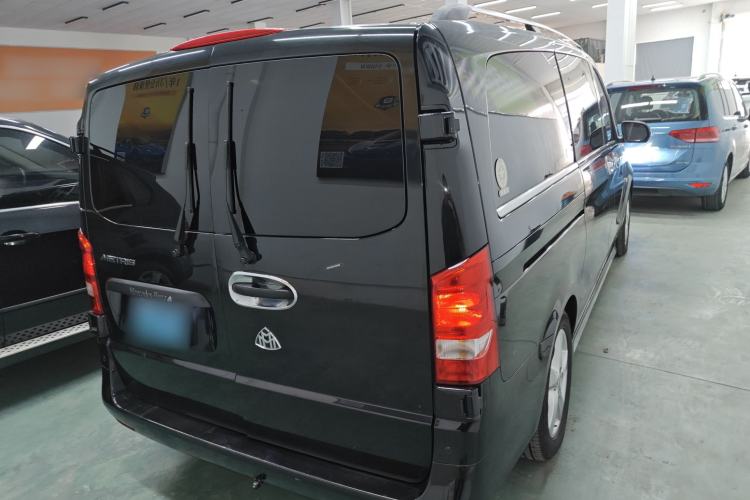 Used Mercedes-Benz V-Class  Rear Right 45 Deg