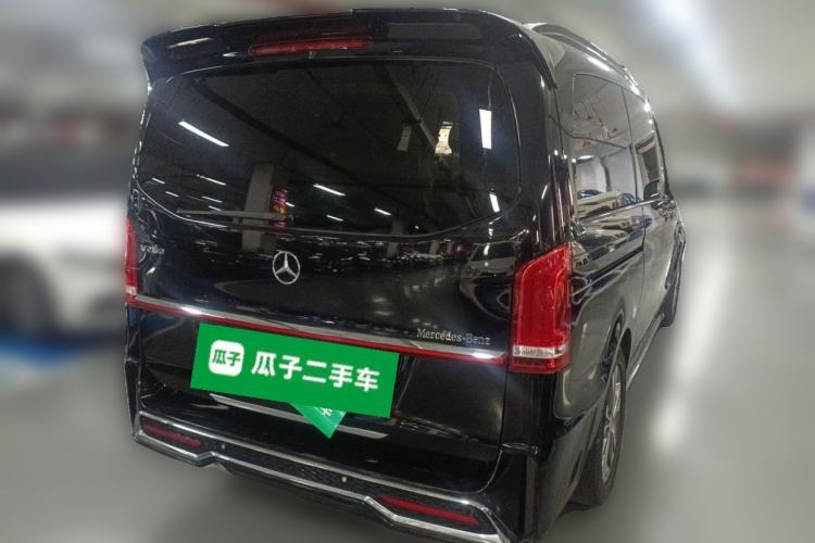 Used Mercedes-Benz V-Class 2017 V 260 Avantgarde Edition Rear Right 45 Deg