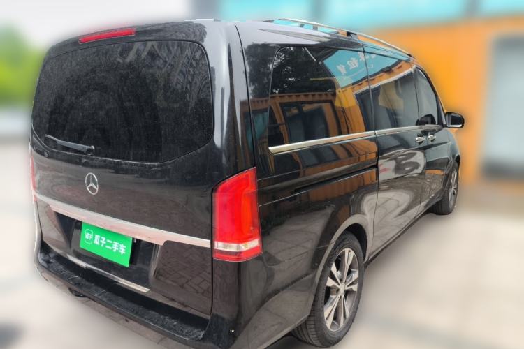 Used Mercedes-Benz V-Class 2017 V 260 Avantgarde Edition Rear Right 45 Deg